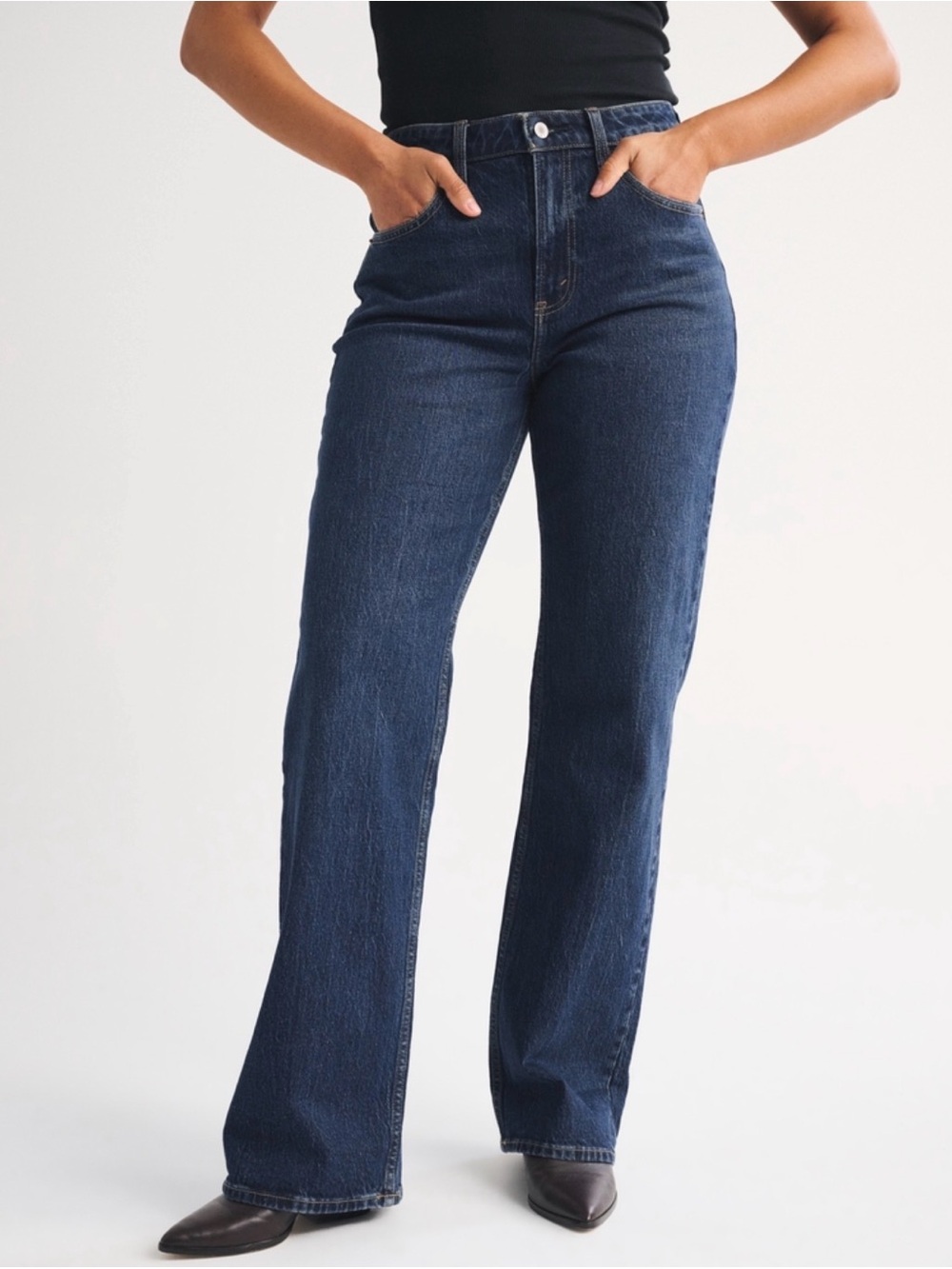 Curve Love High Rise 90s Relaxed
Jean Size 27s Dark Wash